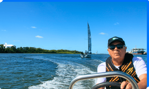 Para velejadores, apaixonados pelo mar e comunidade